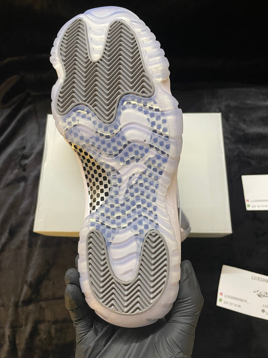 JORDAN 11 COOL GREY