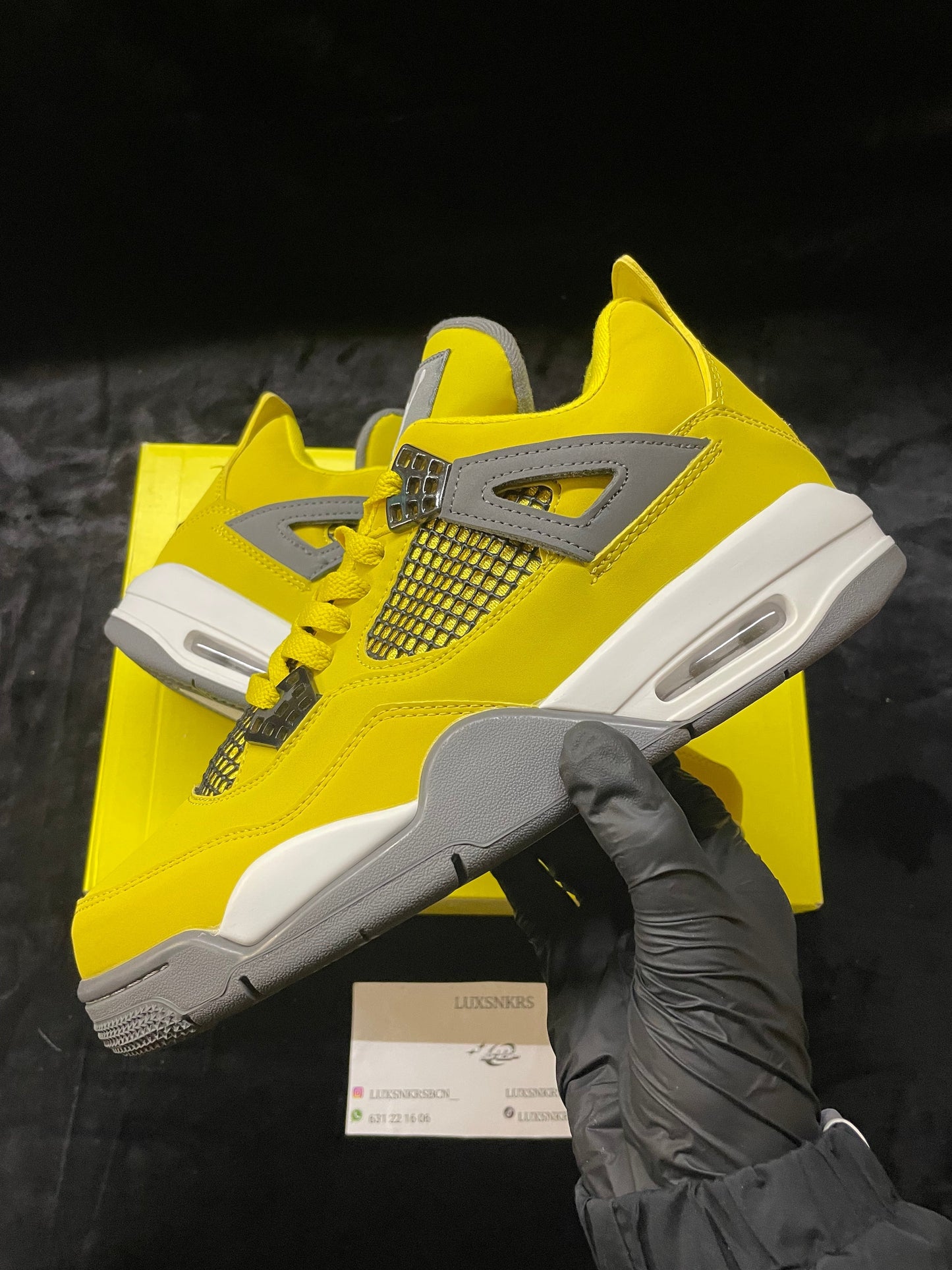 JORDAN 4 LIGHTNING