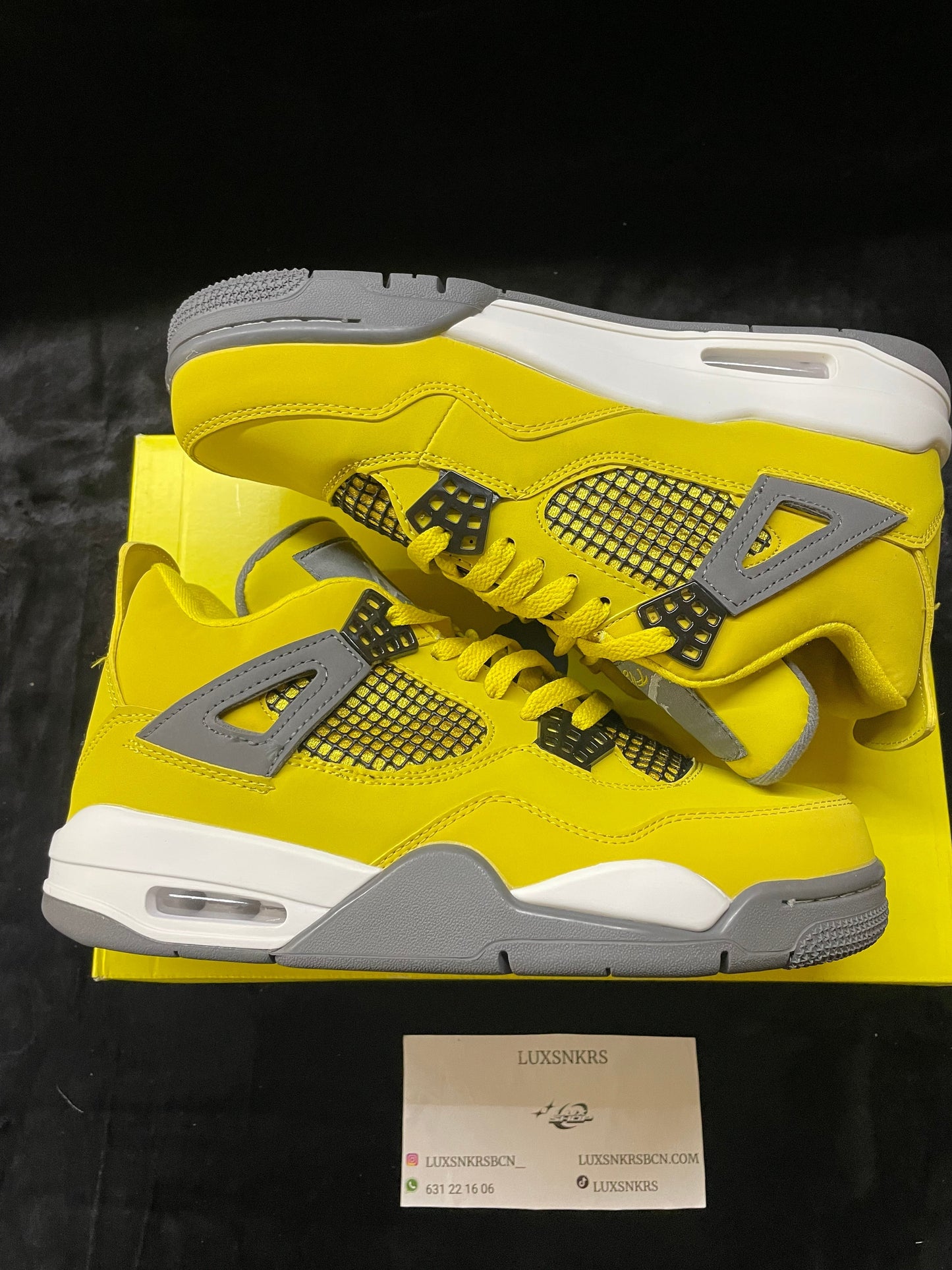 JORDAN 4 LIGHTNING