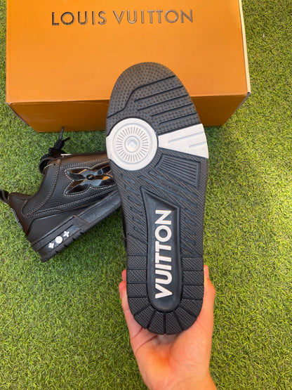 LOUIS VUITTON SKATE ALL BLACK
