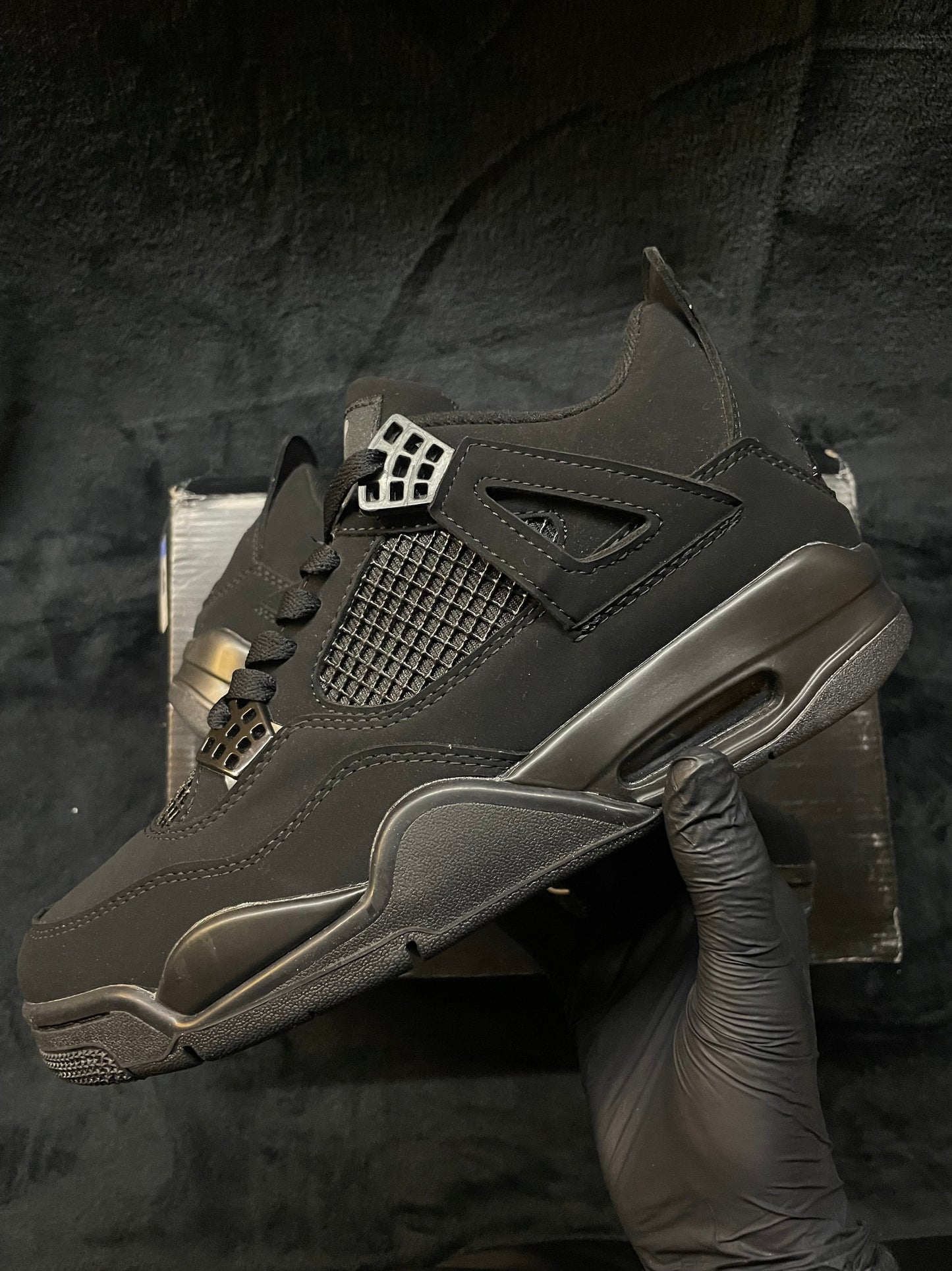 JORDAN 4 BLACK CAT