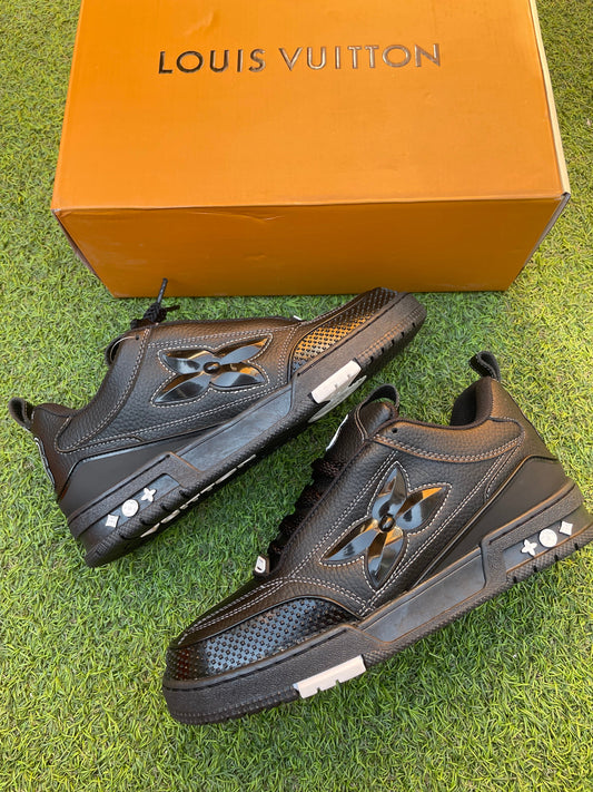 LOUIS VUITTON SKATE ALL BLACK