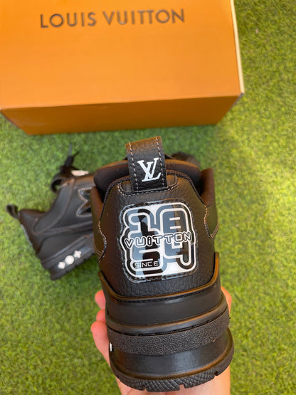 LOUIS VUITTON SKATE ALL BLACK