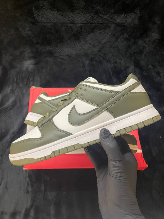 DUNK OLIVE